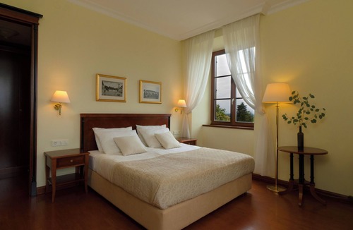 Ljutomer Bed & Breakfast | Dvorec Jeruzalem
