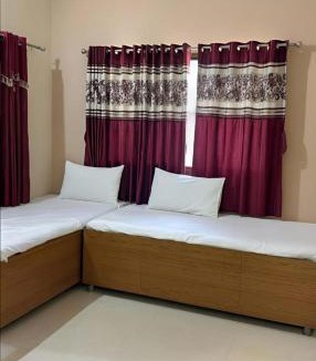 Dwarka House | Dwarka Home Stay 3
