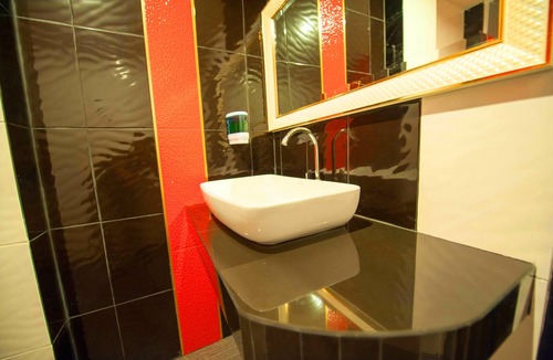 Racha Thewa Hotel | Dwella Suvarnabhumi
