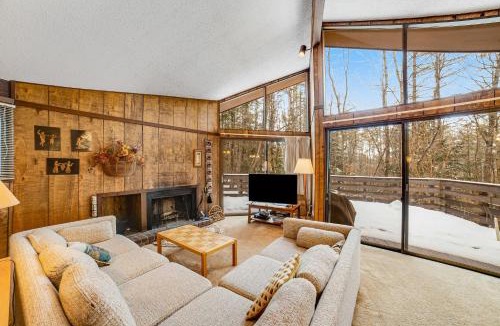 Quechee House | Dwight Road Getaway