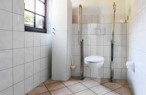Crimmitschau House | DZ Wiesenblick - Lavendelhof - Die Idyllische Landpension