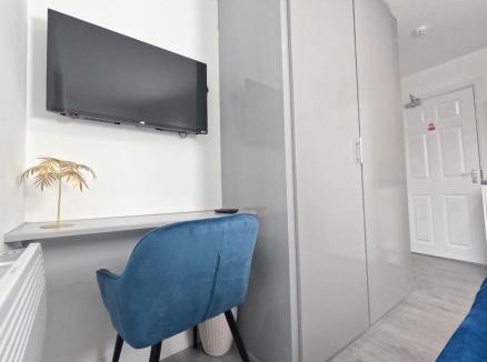 Sheffield House | E - Compact Double Room City Centre Sheffield