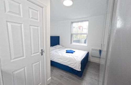 Sheffield House | E - Compact Double Room City Centre Sheffield