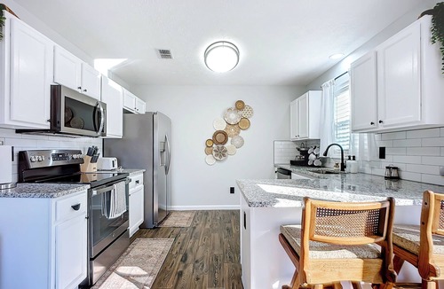 Southside House | E & E Rustic Retreat ~ Fabulous Home in Jacksonville, FL