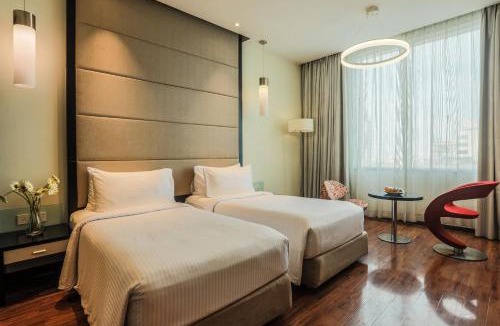 Royapettah Hotel | E Hotel