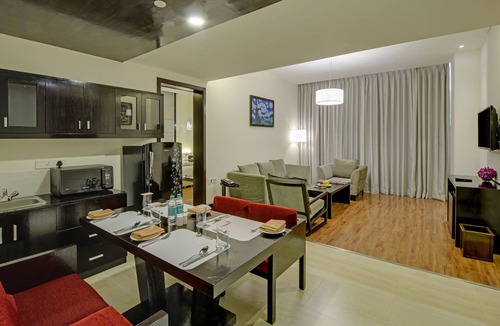 Royapettah Hotel | E Hotel