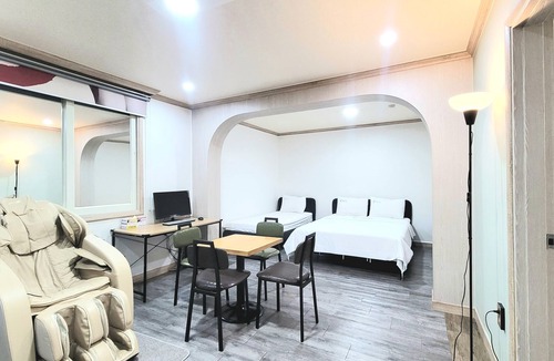 Saengmok Hotel | e motel