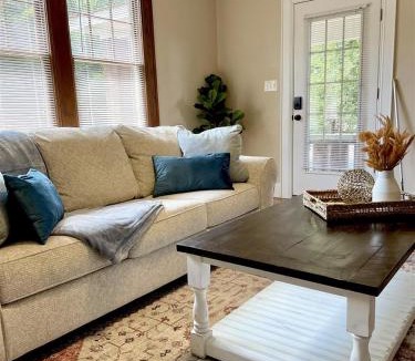 Anderson House | E Reed St., 117 B