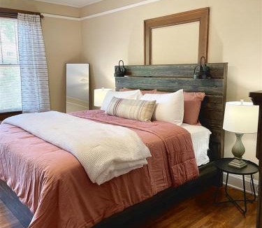 Anderson House | E Reed St., 117 B
