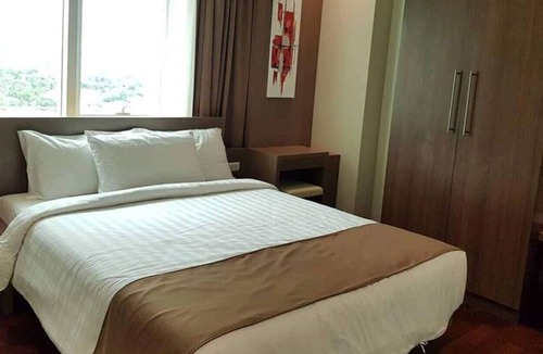 Mabolo Condo | E1 - Comfortable 2-bedroom suite at The Padgett Place
