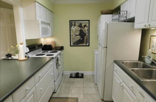 Demere Park Apartment | E11 Peaceful bedroom two bath Ground Level New Shower and Floors Come make some family memories