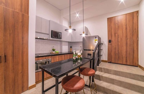 Granada Apartment | E202 - Comfy studio, A/C, hot water, Fast WiFi