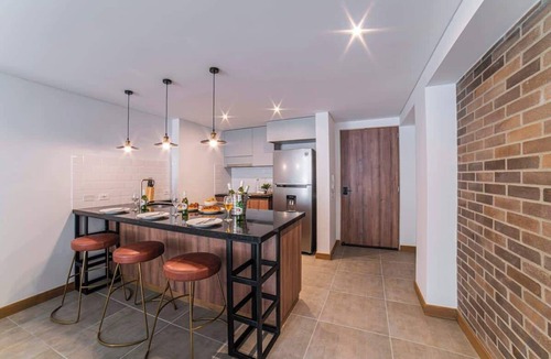 Granada Apartment | E203 - Cool 2-bed with Fast WiFi, hot water, A/C