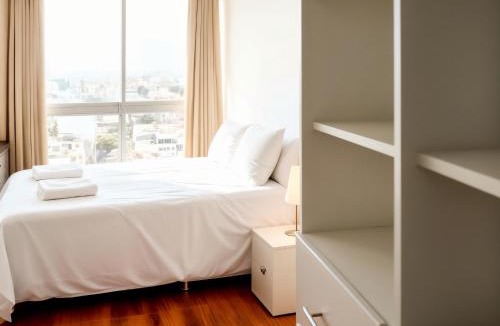 Santa Catalina Apartment | E24h Modern Executive Loft 2BR 1401