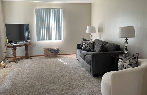 Appleton House | EAA rental. Easy access to 441
