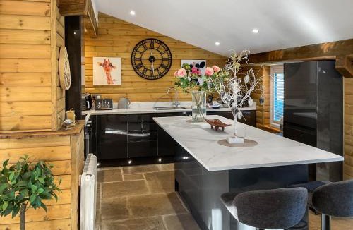 Cowbridge House | Eagle Lodge