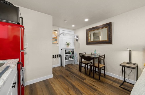 Eagle Apartment | Eagle Nest Retreat | Modern Studio in the Heart of Eagle