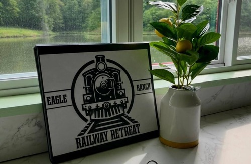 Freedom Bed & Breakfast | Eagle Ranch Railway Retreat