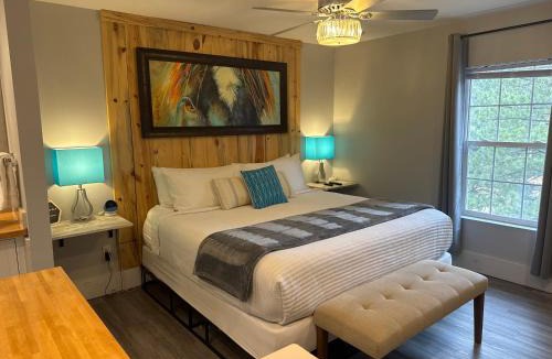 Custer Cabin | Eagle’s Landing Lodge