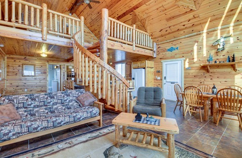 Garrison Cabin | Eagle's Nest Cabin on Mille Lacs Lake: Boat + Fish