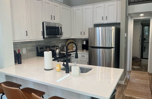 Tracy City House | Eagle’s Nest Tiny House: Cozy Escape w/Porch, Patio + Fire Pit