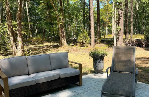 Tracy City House | Eagle’s Nest Tiny House: Cozy Escape w/Porch, Patio + Fire Pit