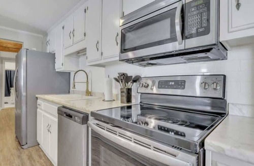 Statesboro Apartment | Eagle's Roost Retreat - Near GSU