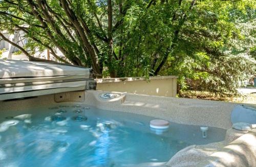 El Jebel House | Eagle-Vail Home 3BR Hot Tub Near Skiing