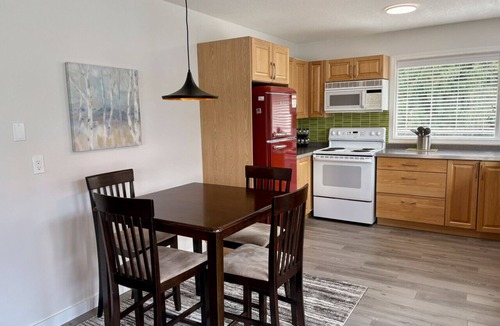 Nelson Condo | Eagle View, Paradise! 2 Beds, Hot Tub, Beach