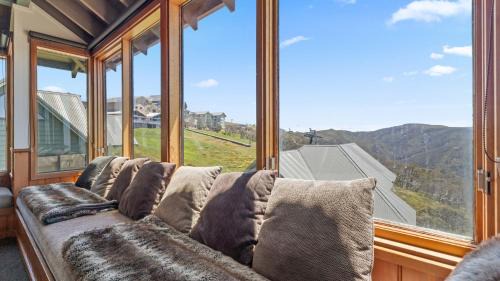 Hotham Heights Ski Chalet | Eagles Nest