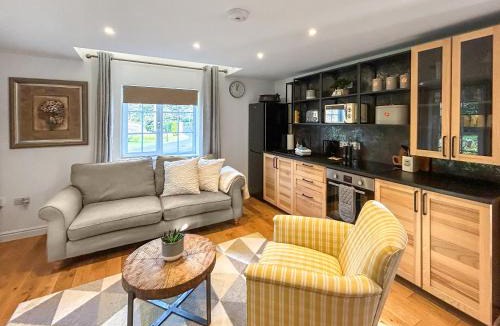 Guildford House | Eagles Nest