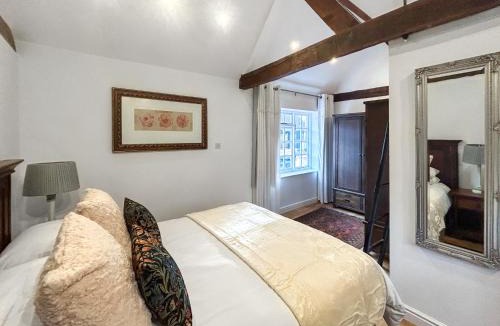 Guildford House | Eagles Nest
