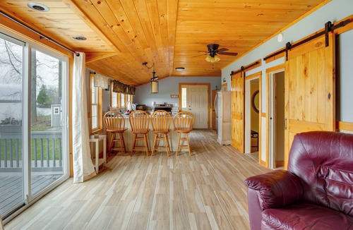 Chazy House | 'Eagles Rest' Peaceful Cottage on Lake Champlain