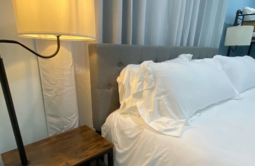 Wrightwood House | Eagles Suite