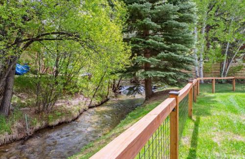 Eagle-Vail House | EagleVail Alpine Escape Riverside Luxe W Spa