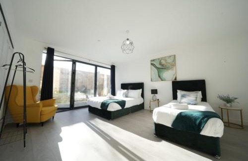 Ealing Hotel | Ealing Broadway Great Stay 7-Minute Walk from the Underground