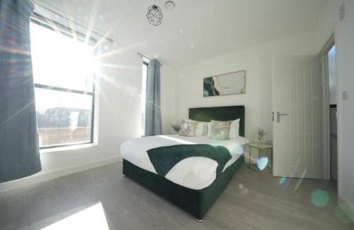 Ealing Hotel | Ealing Broadway Great Stay 7-Minute Walk from the Underground