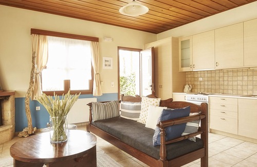 Asites House | Earino