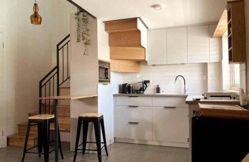 Kinneret Apartment | Earth & Heavens
