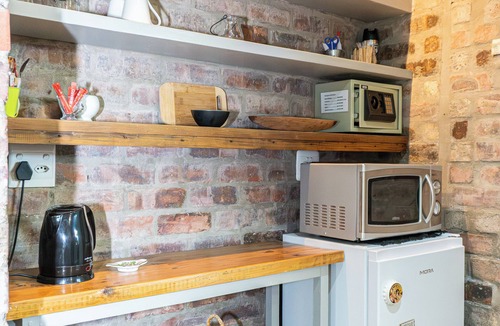Oudtshoorn Bed & Breakfast | Earthbound B&B