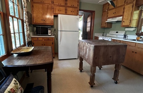 Highlands House | Easemont -Historic Satulah Mountain IN TOWN- 4 BR Vacation Rental