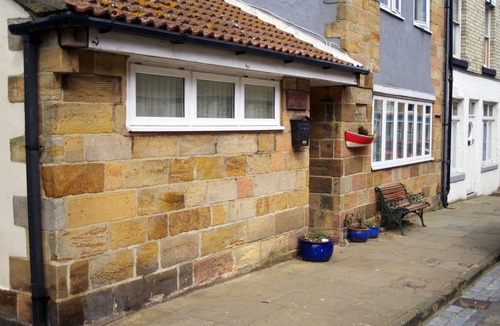 Staithes Cottage | Easily accessible, single level, 3-bed cottage close to beach, shops & eateries!