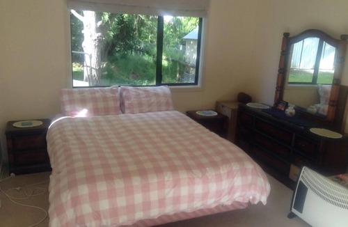 Naseby House | Eask Street Holiday Home