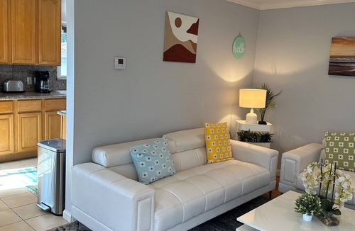 Allendale House | East Bay Connection: Comfy 2-bedroom house with AC in vibrant Oakland