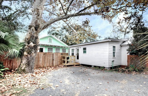 East Beach House | East Beach Bungalow Dog Friendly Best Deal on St. Simons