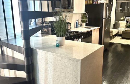 East Boston Condo | East Boston's Gem: Bright, Spacious 3BR Loft - Huge Windows & Pet-Friendly!