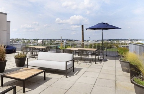 East Boston Condo | East Boston's Gem: Bright, Spacious 3BR Loft - Huge Windows & Pet-Friendly!