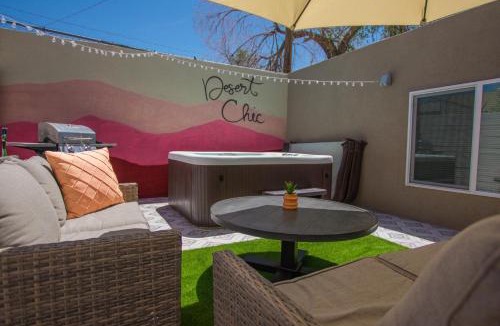 Huning Highland Historic District House | East Downtown Desert Chic Casita-Private Hot Tub-Close to Downtown-Pet Friendly!