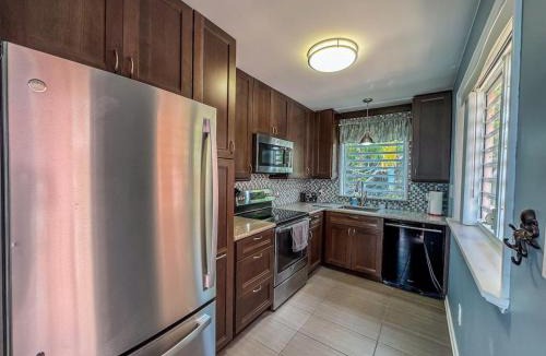 Estate Coakley Bay Apartment | East End Oasis - Hidden Gem 3BR-2BA Ocean Views
