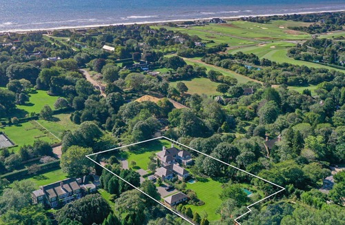 Village of East Hampton House | East Hampton 2 acre property south of the highway, new Construction, guest...